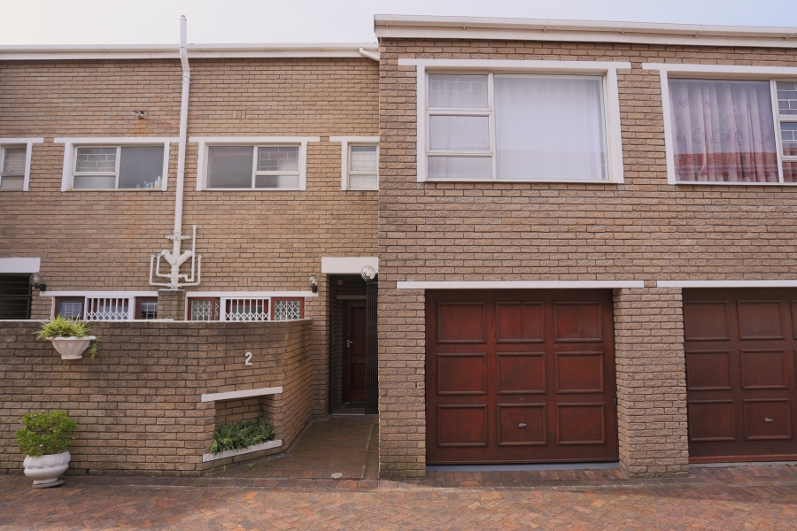 To Let 3 Bedroom Property for Rent in Kenilworth Western Cape